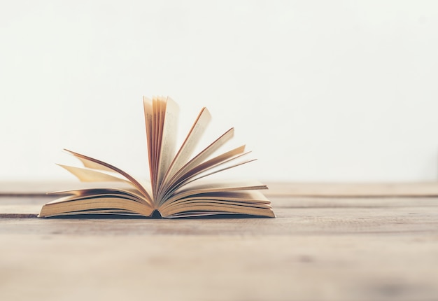 景德镇青花盘子值钱吗